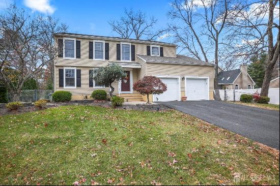 32 9th Street, Monroe NJ 08831