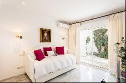 Elegant villa set in a tranquil area next to the beach in Los Mo, Marbella 29603