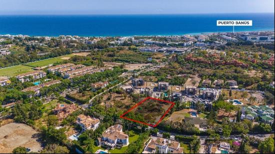 Prime plot with project to build a luxury villa in Atalaya de Rí, Marbella 29660