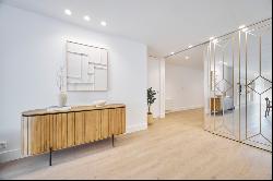 Magnificent exclusive flat with three bedrooms, exterior, garage, Madrid 28046