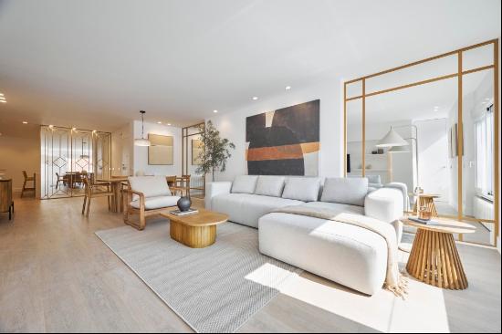 Magnificent exclusive flat with three bedrooms, exterior, garage, Madrid 28046