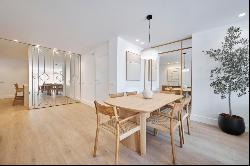 Magnificent exclusive flat with three bedrooms, exterior, garage, Madrid 28046