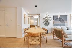 Magnificent exclusive flat with three bedrooms, exterior, garage, Madrid 28046