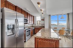 770 Claughton Island Dr Unit 815, Miami FL 33131