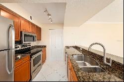 2400 Feather Sound Drive #128, Clearwater FL 33762