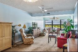 5 Plantation Drive Unit 206, Vero Beach FL 32966