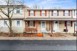 218 Parkwood Dr, Cranberry Twp PA 16066