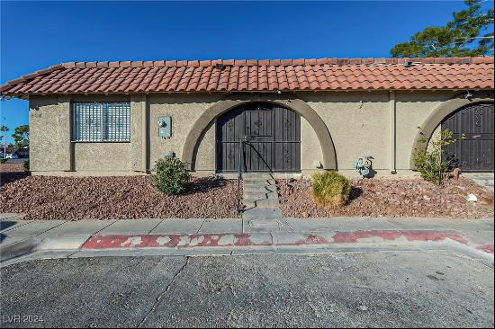 832 Mantis Way Unit 1, Las Vegas NV 89110