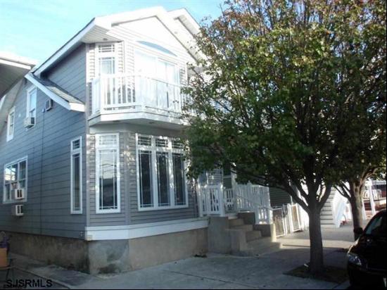 5 S Richards Ave, Ventnor NJ 08406