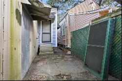 8218 Spruce Street, New Orleans LA 70118