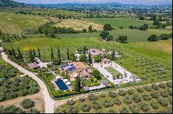 Unique Estate with views over Assisi