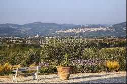 Unique Estate with views over Assisi