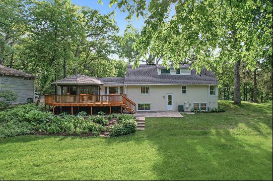 4703 Fairhills Road East, Minnetonka, MN 55345