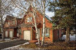 Stunning End-Unit Townhome