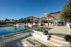 Front line Golf villa in Marbella