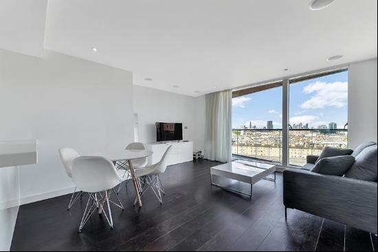 2 bedroom apartment to let in Grosvenor Waterside, SW1W