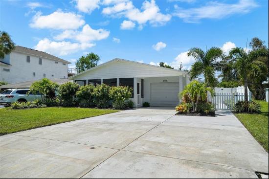 3768 Arkansas Avenue Ne, SAINT PETERSBURG, FL, 33703