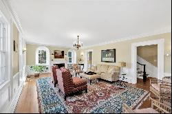 71 Main Street, Falmouth, MA 02540