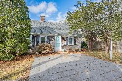 17 Miles Street, Harwich, MA 02646