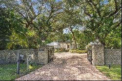 9400 Old Cutler Rd In Coral Gables, Florida