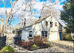 Enchanting, Country Cape/Cottage