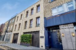 A Luxurious Duplex with Roof Terraces in Knightsbridge