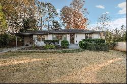 Stunning Mid-Century Brick Ranch Near Downtown Smyrna