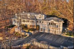 10 E Saddle River Road