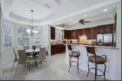 571 Avellino Isles Cir