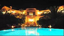 Outstanding villa off the road to Ourika