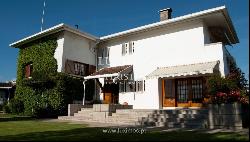 Sale of villa of 4 fronts with garden, Ermesinde, Porto, Portugal