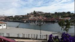 Sale of building w/ river views in historic center of Porto, Portugal