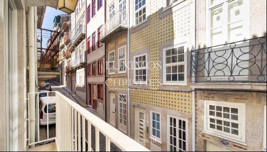 Building with 4 apartments, for sale, in Baixa do Porto, Portugal