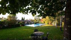 Villa with pool and garden, for sale, in Valongo, Porto, Portugal