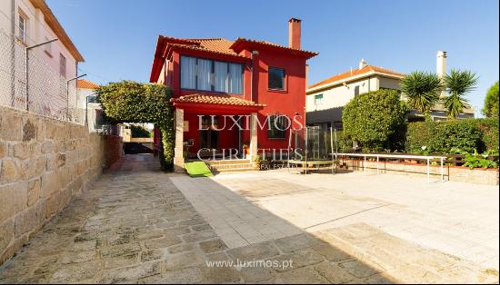 Charming villa with patio, for sale, in Foz do Douro, Porto, Portugal