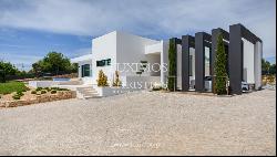 4+1 Bedroom Villa with pool and sea view, for sale in Loulé, Algarve