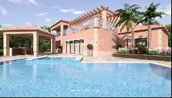 4 bedroom villa with pool, for sale in Portimão, Algarve