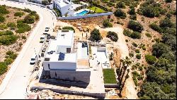 4-Bedroom Modern Villa, with 2 pools and sea view, in Porto de Mós, Lagos, Algarve