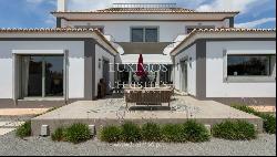 Picturesque 4-bedroom villa for sale in Tavira, Algarve