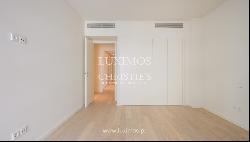 Luxury 3 bedroom apartment with balcony, for sale, in Porto, Portugal