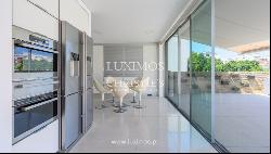 Luxury villa with garden and pool, for sale, in Matosinhos, Portugal