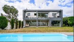 Five bedroom villa with pool and garden, for sale, in Maia, Portugal