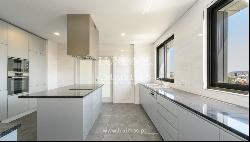 Boavista II: new 4-bedroom apartment ready to move into in, Porto, Portugal