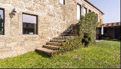 Charming villa with gardens, for sale, in Barcelos, North of Portugal