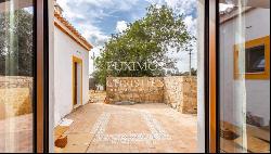 3-bedroom villa in remodelation for sale in the Algarve, Portugal