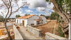 3-bedroom villa in remodelation for sale in the Algarve, Portugal