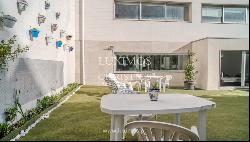 Three bedroom apartment with garden for sale, center of Porto, Portugal