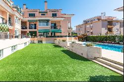 3 bedroom apartment in the centre of Parede