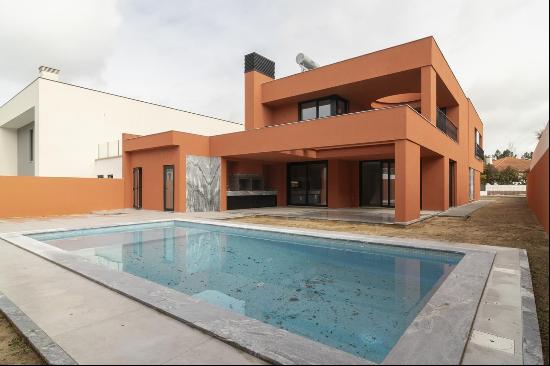 Brand new contemporary 5-bedroom villa with pool and garden