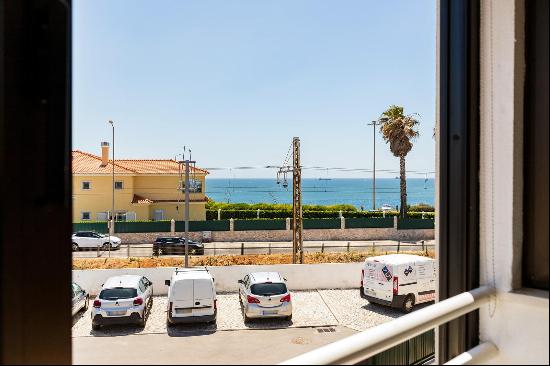 Villa with sea view in Parede, Cascais